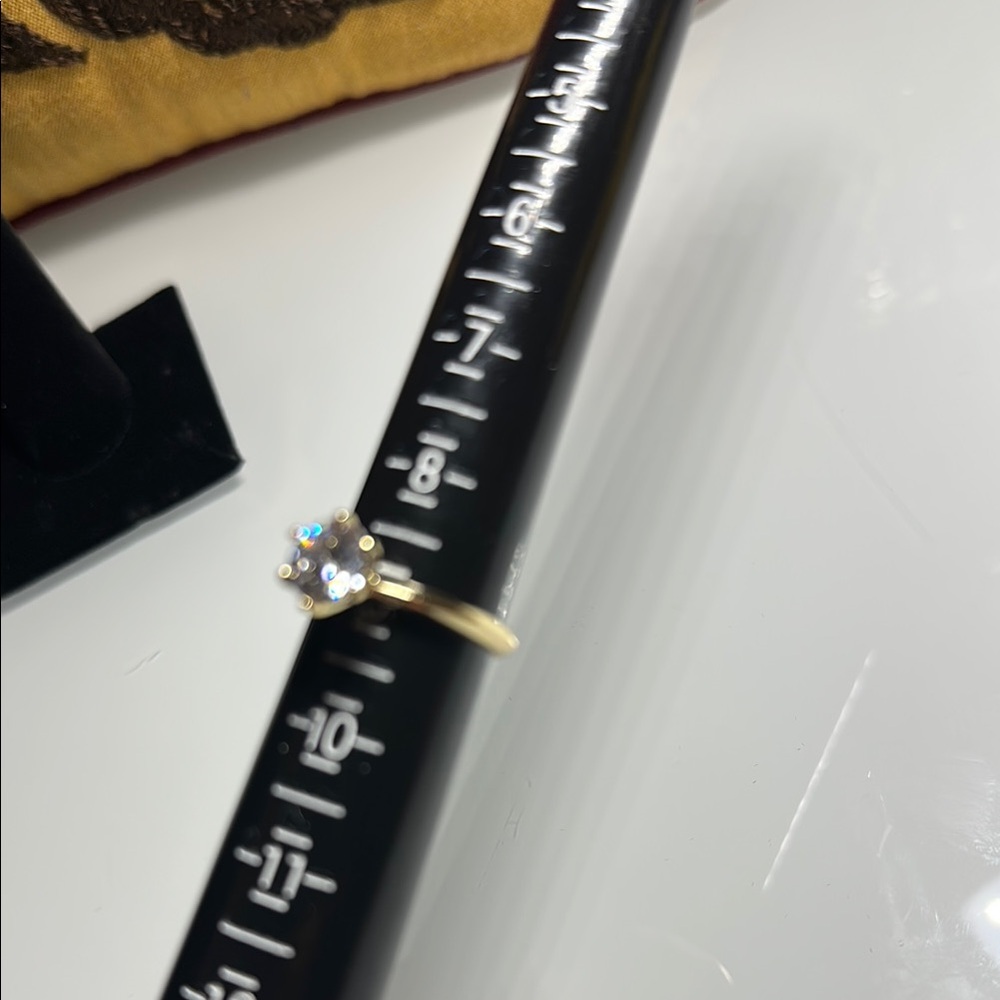 Gold Solitaire Ring - image 4